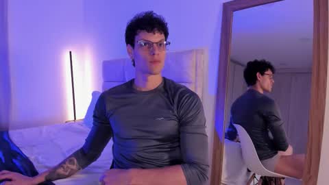 Snapshot of mark_thonson chatting on 24, 3, 2026 troy online show from 24, 3, 2026