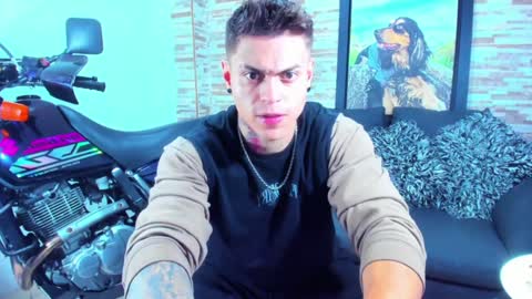 Sebastian online show from 12, 12, 2024