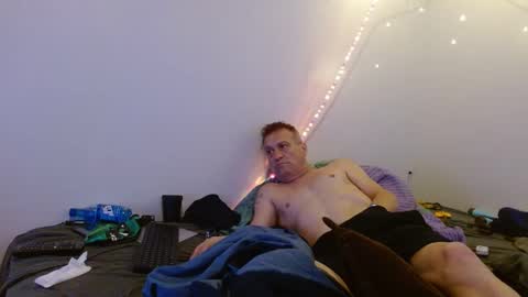 Snapshot of markymark101825061 chatting on 13, 2, 2025 markymark101825061 online show from 13, 2, 2025