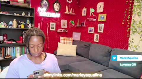 Snapshot of marleymadness9 chatting on 22, 9, 2025 MarleyAquafina online show from 22, 9, 2025