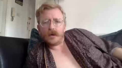 Snapshot of marriedmannextdoor chatting on 8, 3, 2025 marriedmannextdoor online show from 8, 3, 2025