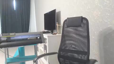 Snapshot of marselle_looker chatting on 24, 2, 2025 Marselle online show from 24, 2, 2025