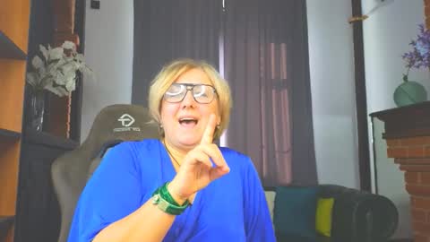 marta_wils online show from 31, 10, 2025