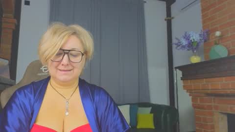 marta_wils online show from 10, 11, 2025