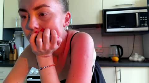 Snapshot of martaluna_ chatting on 14, 6, 2026 Marta online show from 14, 6, 2026