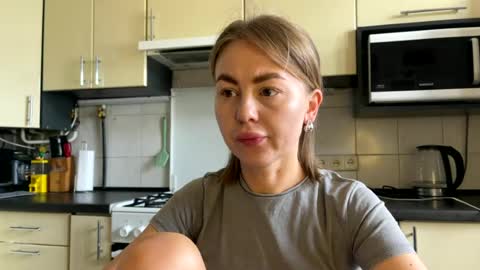Snapshot of martaluna_ chatting on 26, 6, 2026 Marta online show from 26, 6, 2026