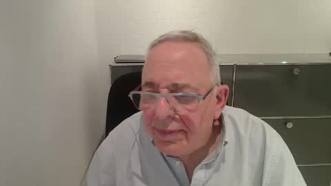 Snapshot of martin_1947 chatting on 1, 3, 2026 martin_1947 online show from 1, 3, 2026