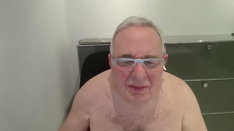 Snapshot of martin_1947 chatting on 16, 3, 2026 martin_1947 online show from 16, 3, 2026