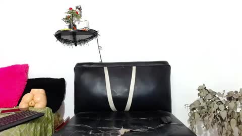 Snapshot of martin_fiit chatting on 11, 3, 2025 Martin instagrammartinfiit online show from 11, 3, 2025