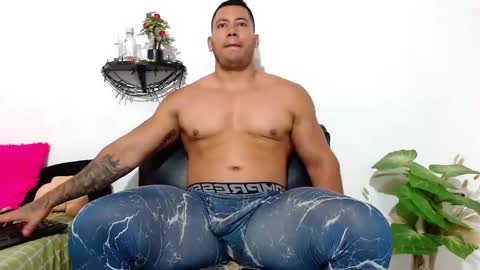 Snapshot of martin_fiit chatting on 14, 9, 2025 Martin instagrammartinfiit online show from 14, 9, 2025