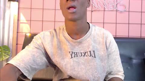 Snapshot of martin_killer chatting on 17, 10, 2025 Martin online show from 17, 10, 2025