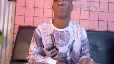 Snapshot of martin_killer chatting on 29, 10, 2025 Martin online show from 29, 10, 2025