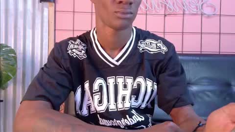 Snapshot of martin_killer chatting on 15, 11, 2025 Martin online show from 15, 11, 2025