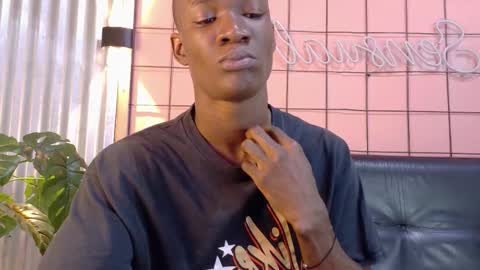 Snapshot of martin_killer chatting on 19, 11, 2025 Martin online show from 19, 11, 2025