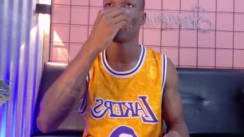 Snapshot of martin_killer chatting on 25, 11, 2025 Martin online show from 25, 11, 2025