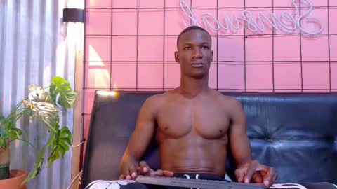 Snapshot of martin_killer chatting on 19, 12, 2025 Martin online show from 19, 12, 2025