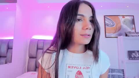 Snapshot of martina_mancinii chatting on 17, 9, 2025 Martina online show from 17, 9, 2025