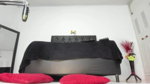 Snapshot of martinaclark chatting on 16, 5, 2026 Martina online show from 16, 5, 2026