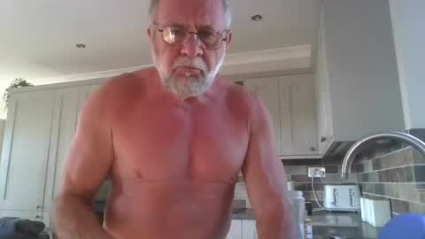 martinrgbxxxx online show from 8, 7, 2026