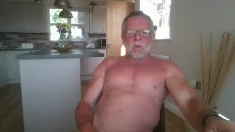 martinrgbxxxx online show from 10, 7, 2026