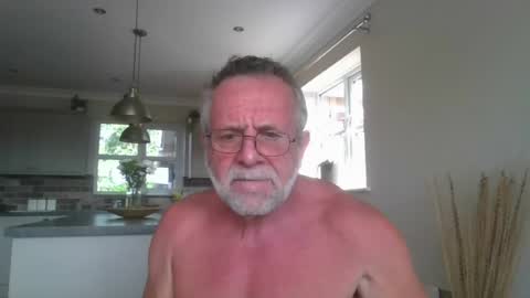 martinrgbxxxx online show from 25, 7, 2026