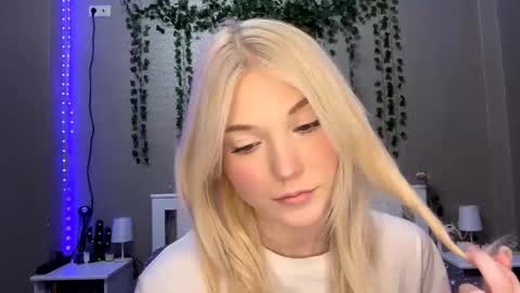 Snapshot of marvawillinghurst chatting on 8, 1, 2026 Lisa online show from 8, 1, 2026