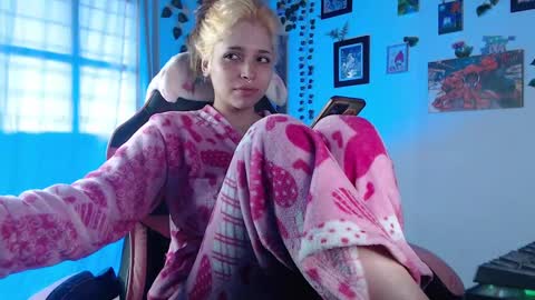 Snapshot of mary_janness chatting on 9, 2, 2025 100 online show from 9, 2, 2025