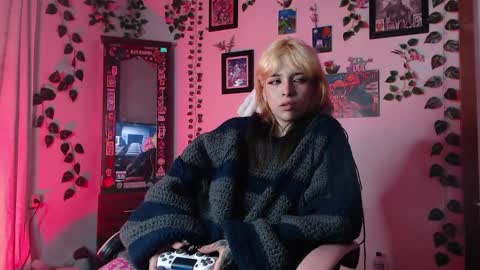 Snapshot of mary_janness chatting on 10, 2, 2025 100 online show from 10, 2, 2025