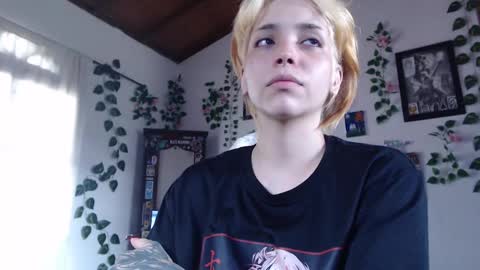 Snapshot of mary_janness chatting on 10, 2, 2025 100 online show from 10, 2, 2025