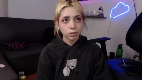 Snapshot of mary_janness chatting on 6, 3, 2025 100 online show from 6, 3, 2025