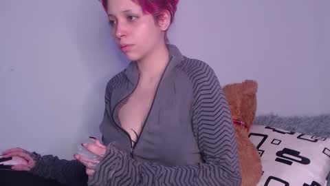 Snapshot of mary_janness chatting on 12, 10, 2025 100 online show from 12, 10, 2025