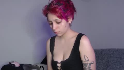 Snapshot of mary_janness chatting on 14, 10, 2025 100 online show from 14, 10, 2025