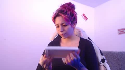 Snapshot of mary_janness chatting on 20, 10, 2025 100 online show from 20, 10, 2025