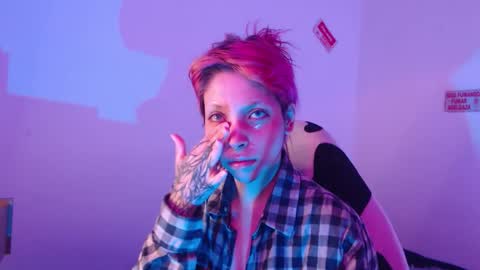 Snapshot of mary_janness chatting on 28, 10, 2025 100 online show from 28, 10, 2025