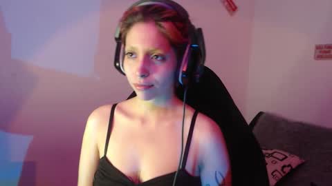 Snapshot of mary_janness chatting on 6, 11, 2025 100 online show from 6, 11, 2025