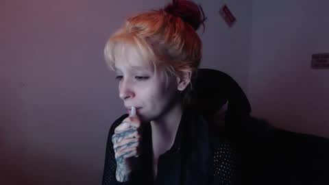 Snapshot of mary_janness chatting on 21, 11, 2025 100 online show from 21, 11, 2025