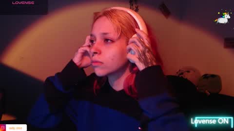 Snapshot of mary_janness chatting on 3, 12, 2025 100 online show from 3, 12, 2025