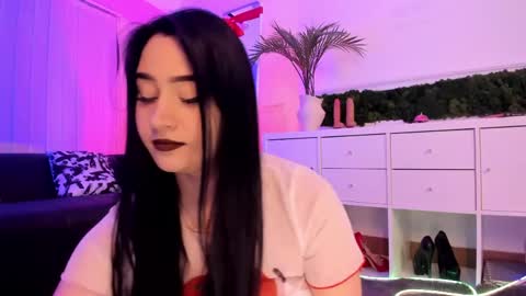 Snapshot of mary_lori chatting on 4, 6, 2026 Mary online show from 4, 6, 2026