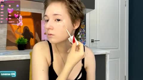 Snapshot of mary_smit chatting on 4, 6, 2026 mary online show from 4, 6, 2026