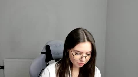 Snapshot of mary_wave_ chatting on 20, 4, 2026 Alice online show from 20, 4, 2026
