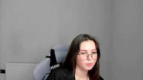 Snapshot of mary_wave_ chatting on 18, 5, 2026 Alice online show from 18, 5, 2026