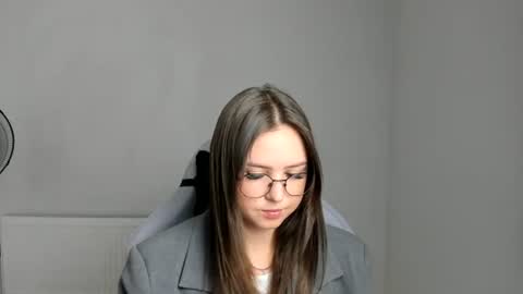Snapshot of mary_wave_ chatting on 26, 6, 2026 Alice online show from 26, 6, 2026