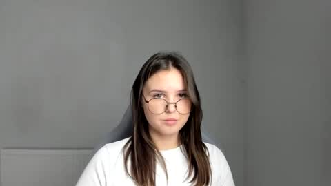 Snapshot of mary_wave_ chatting on 15, 7, 2026 Alice online show from 15, 7, 2026