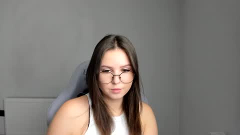 Snapshot of mary_wave_ chatting on 18, 7, 2026 Alice online show from 18, 7, 2026