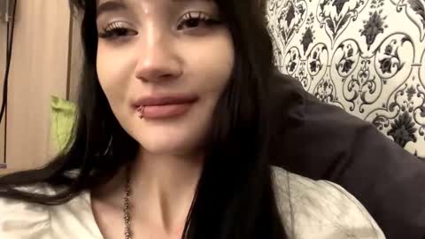 Snapshot of maryamtraylor chatting on 25, 11, 2025 Sofia online show from 25, 11, 2025