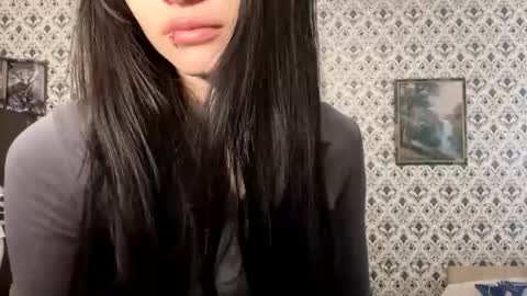 Snapshot of maryamtraylor chatting on 3, 12, 2025 Sofia online show from 3, 12, 2025