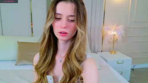 Snapshot of marybeth_snow chatting on 7, 5, 2026 Marybeth online show from 7, 5, 2026