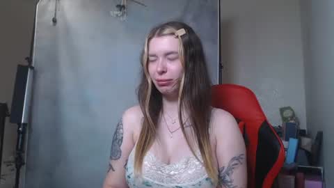 Snapshot of maryh0tlove chatting on 7, 7, 2026 maryh0tlove online show from 7, 7, 2026