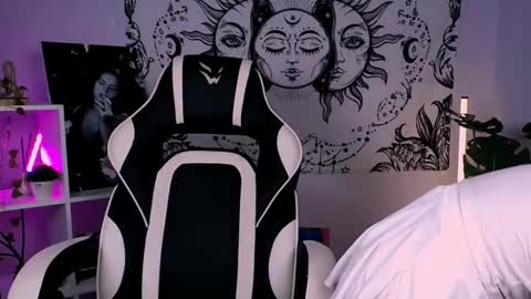 Snapshot of marylanee chatting on 26, 9, 2025 Mary online show from 26, 9, 2025