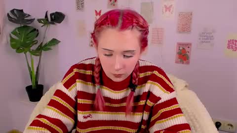 Snapshot of marylanee chatting on 23, 10, 2025 Mary online show from 23, 10, 2025